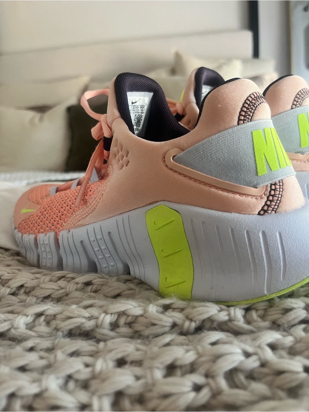 Nike Free Metcon Women's 7.5 Arctic Pink Peach Neon Yellow - Picture 9 of 12